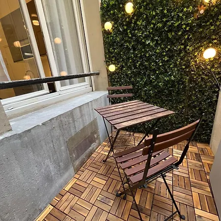 Stylish Loft Studio- Marais Area Appartamento