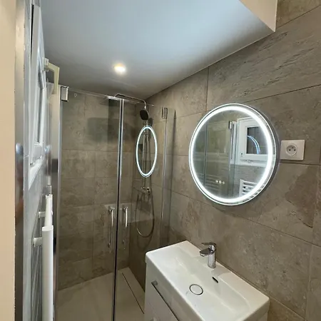 Stylish Loft Studio- Marais Area * Parigi